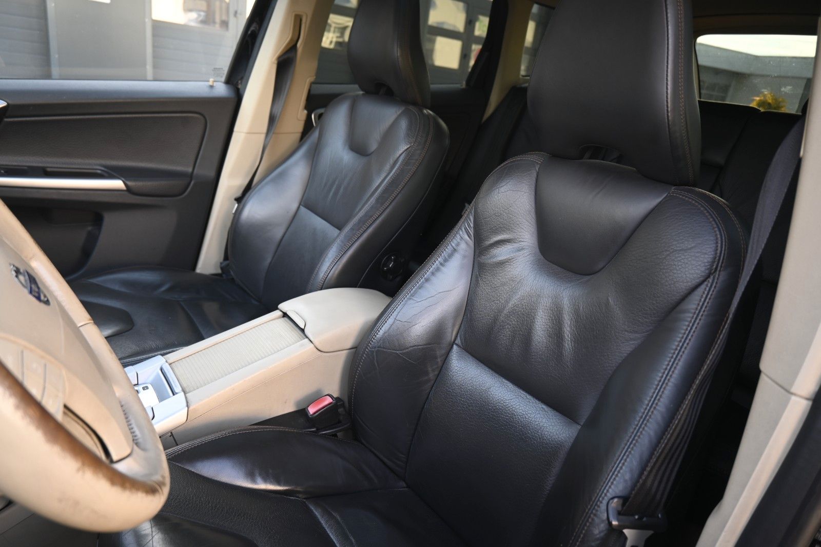 Fahrzeugabbildung Volvo XC60 3.2L 6-Zylinder