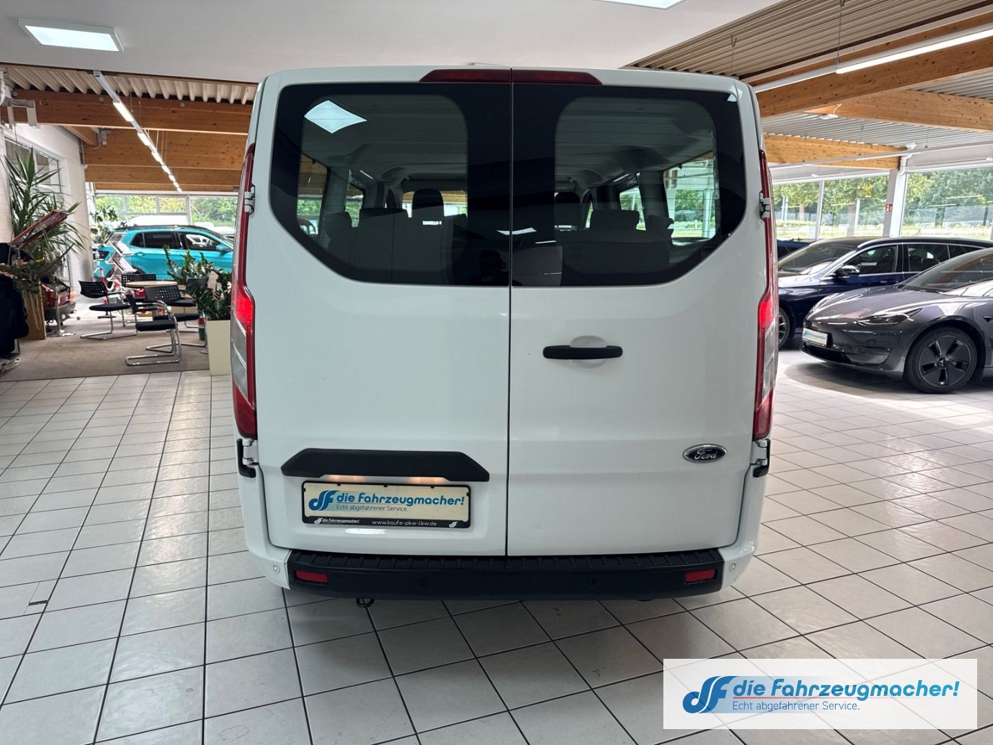 Fahrzeugabbildung Ford Transit Custom 320 L2 Trend 2.0 TDCi EU6d-T Dyn.