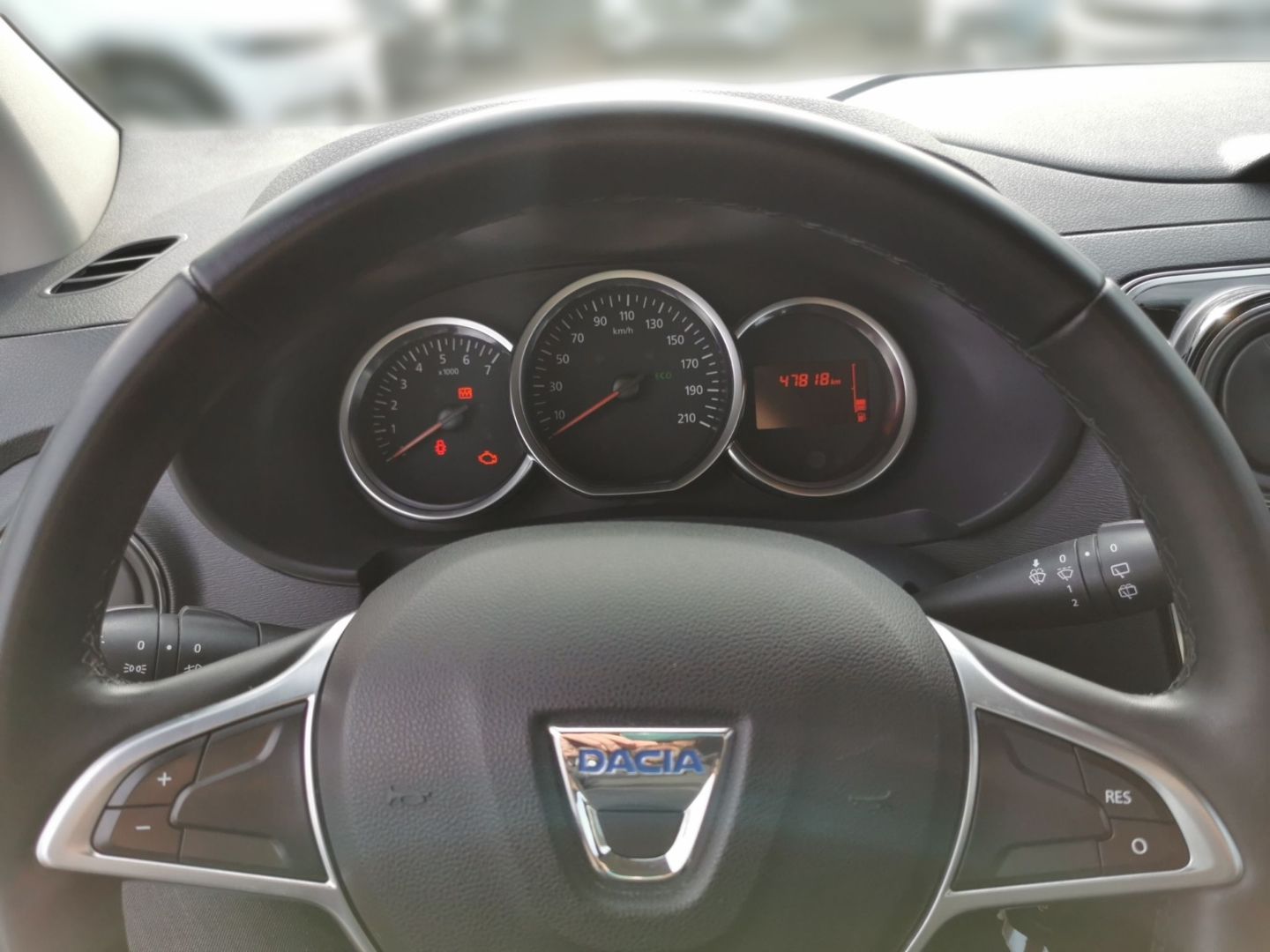 Fahrzeugabbildung Dacia Lodgy Stepway 1.6 SCe100 Navi SHZ Kamera 7-Sitze