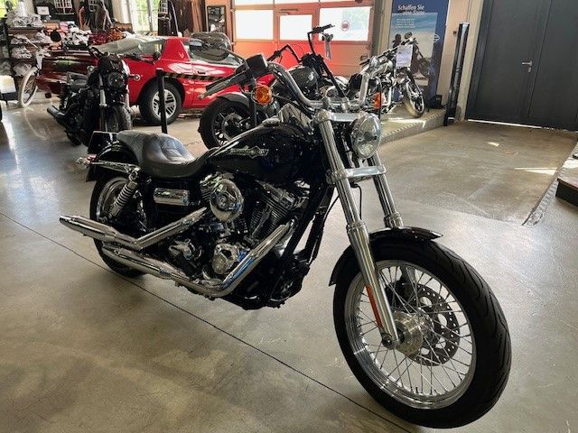 Fahrzeugabbildung Harley-Davidson FXDC Dyna Super Glide