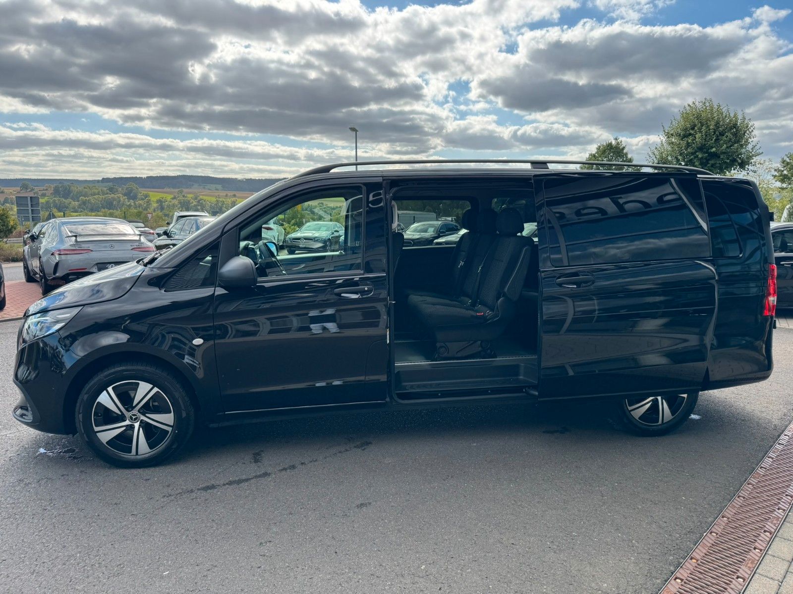 Fahrzeugabbildung Mercedes-Benz Vito 119 CDI 4x4 Tourer PRO Extral Stdh AHK2,5t