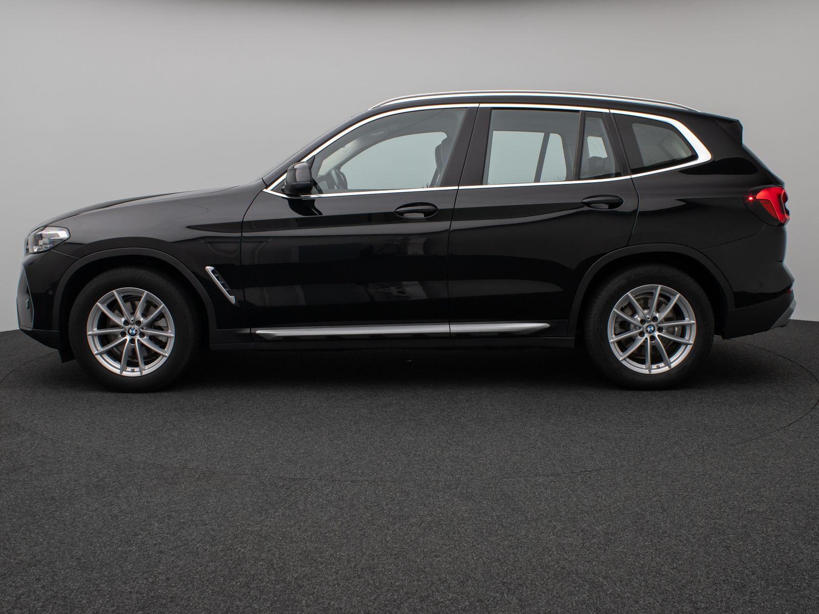 Fahrzeugabbildung BMW X3 xD20d Kamera DAB Leder AHK LED Sport 18Zoll