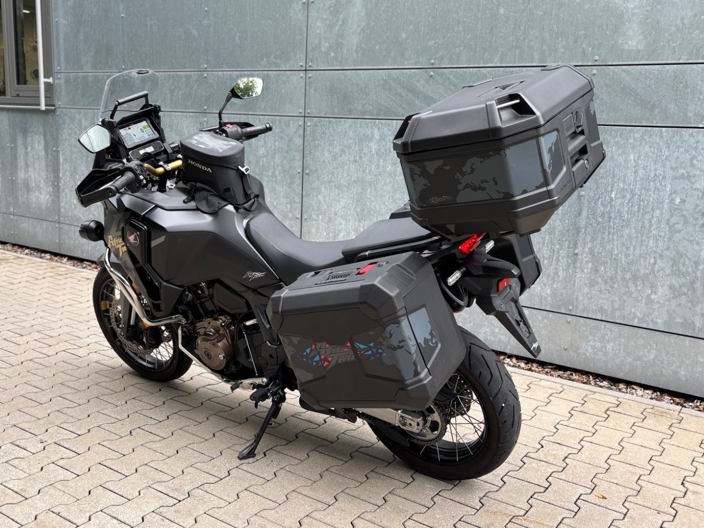 Fahrzeugabbildung Honda CRF 1100 Africa Twin Adventure Sports ES Koffer,
