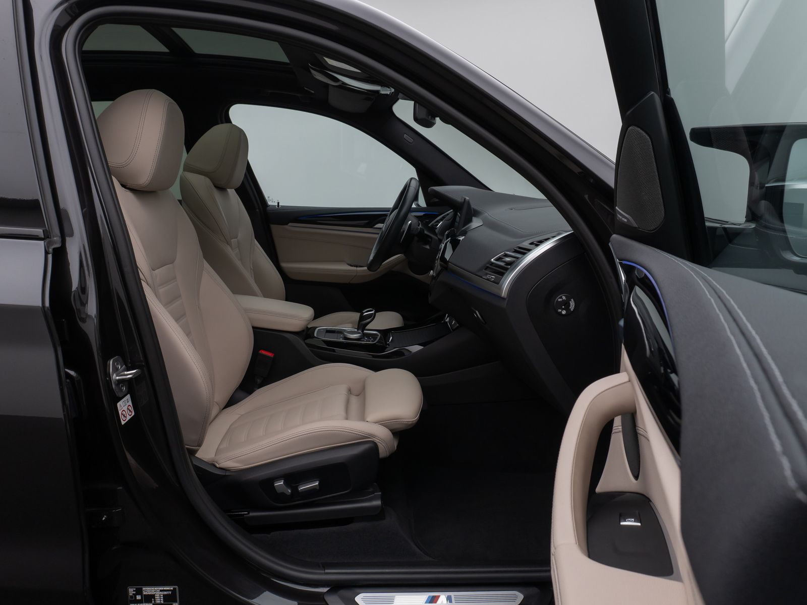 Fahrzeugabbildung BMW X3 M40i  Panorama Kamera HUD DAB H/K Komfort 20"