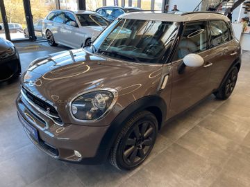 MINI Cooper SD Countryman *PANO*PDC*NAVI*BI-XENON*