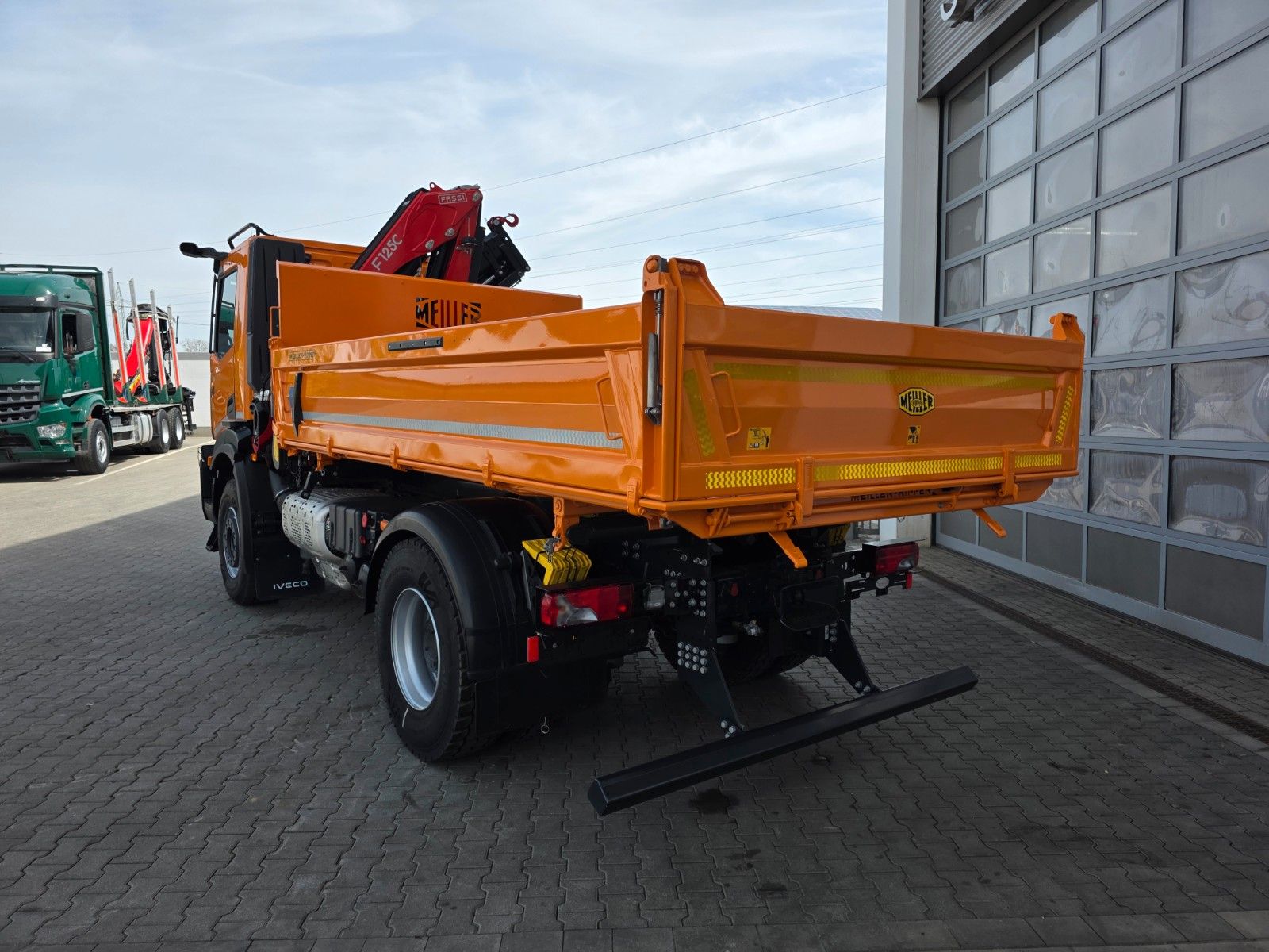 Fahrzeugabbildung Iveco X-Way AD190X54/P Fassi F125AC.1.24 Funk AHK