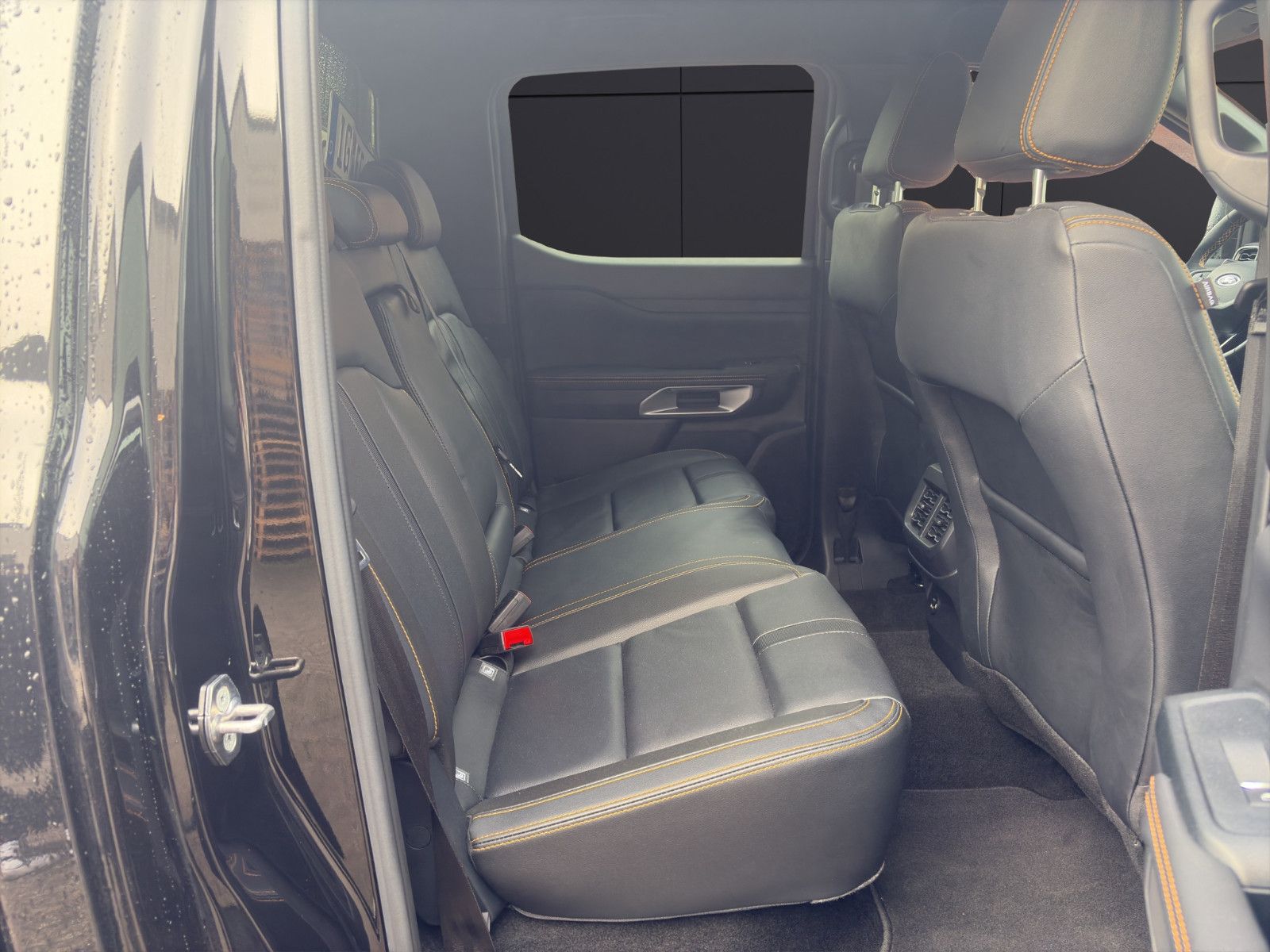 Fahrzeugabbildung Ford Ranger Wildtrak e-4WD Doppelkabine/Winterpaket