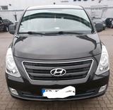 Hyundai H1 Starex  2.5  8 Sitze - Hyundai H-1 Starex mit Diesel-Antrieb: Automatik