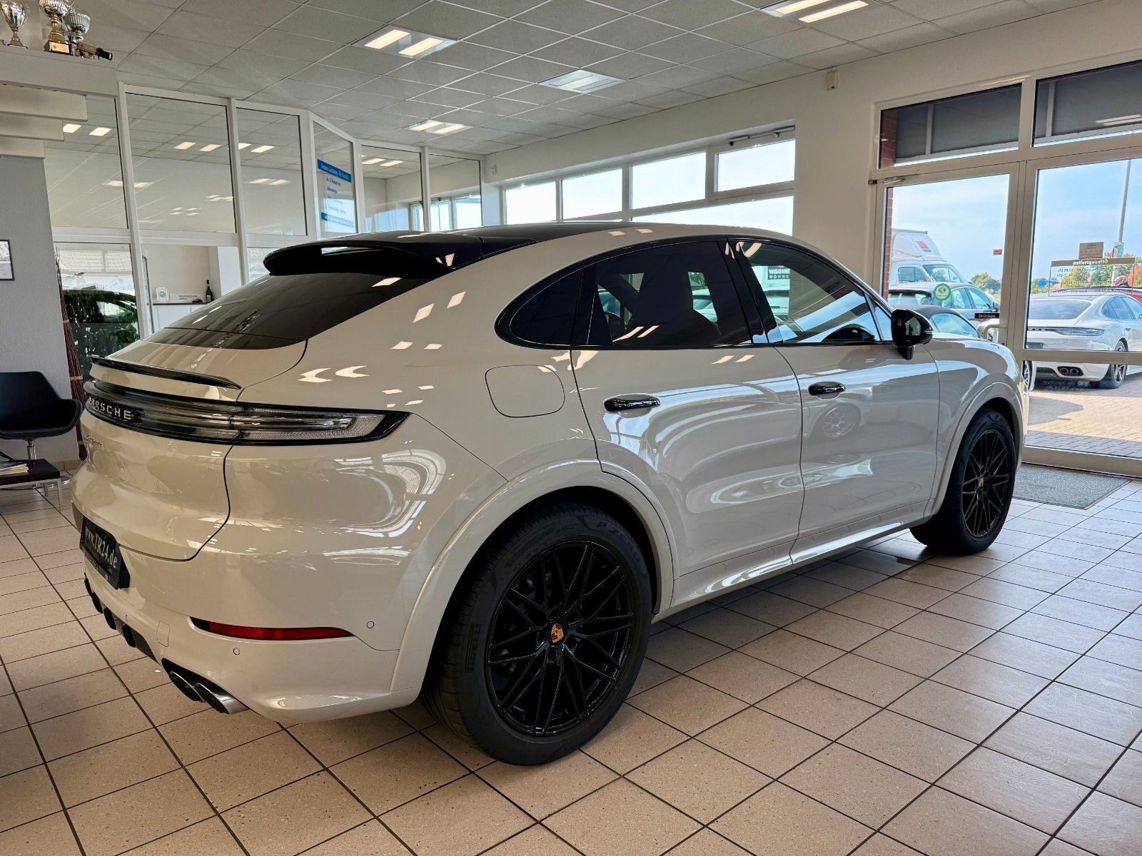 Fahrzeugabbildung Porsche Cayenne Coupe SportDesign/Burmester/HeadUp/ACC