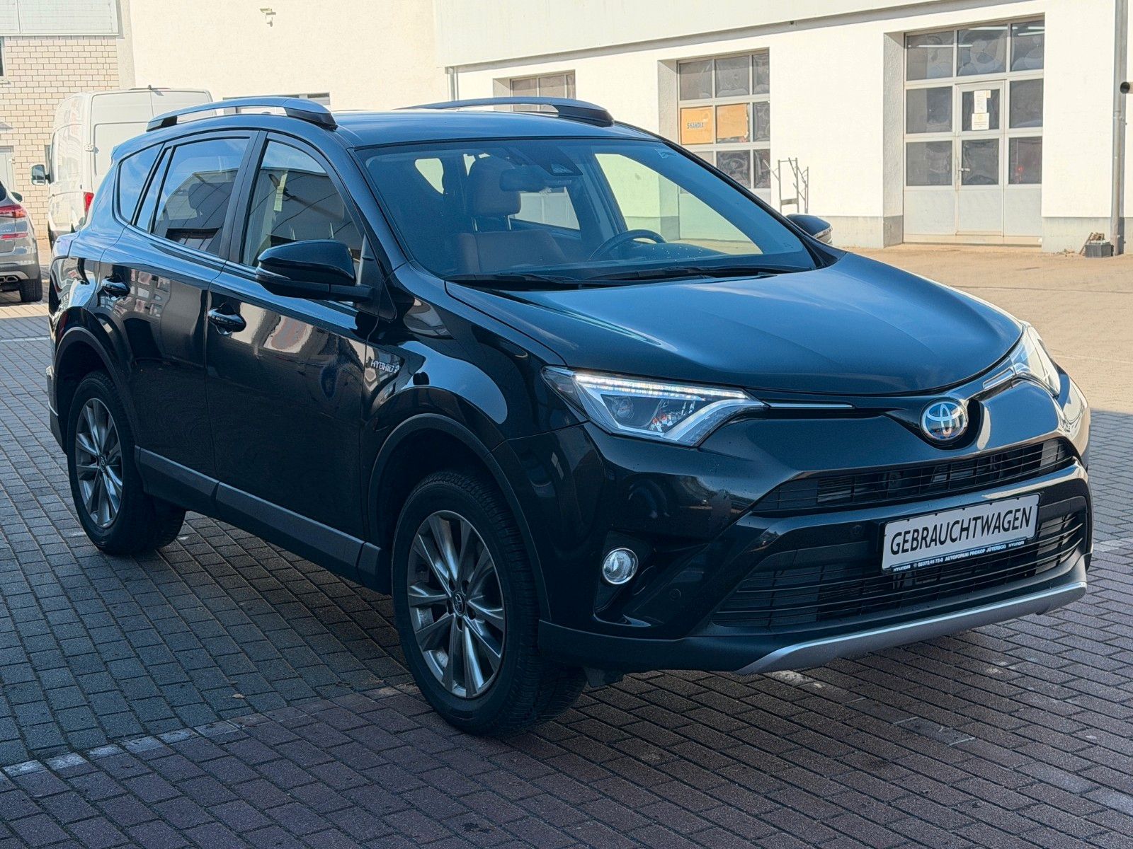 Fahrzeugabbildung Toyota RAV 4 2.5 Hybrid Executive 4x4 *Nav*AHK*LED*RFK*