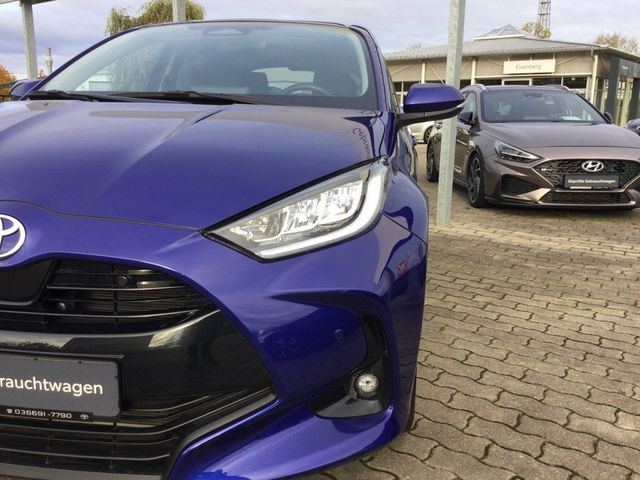 Yaris 1.5 Hybrid Style PDC SHZ KAMERA ACC LED