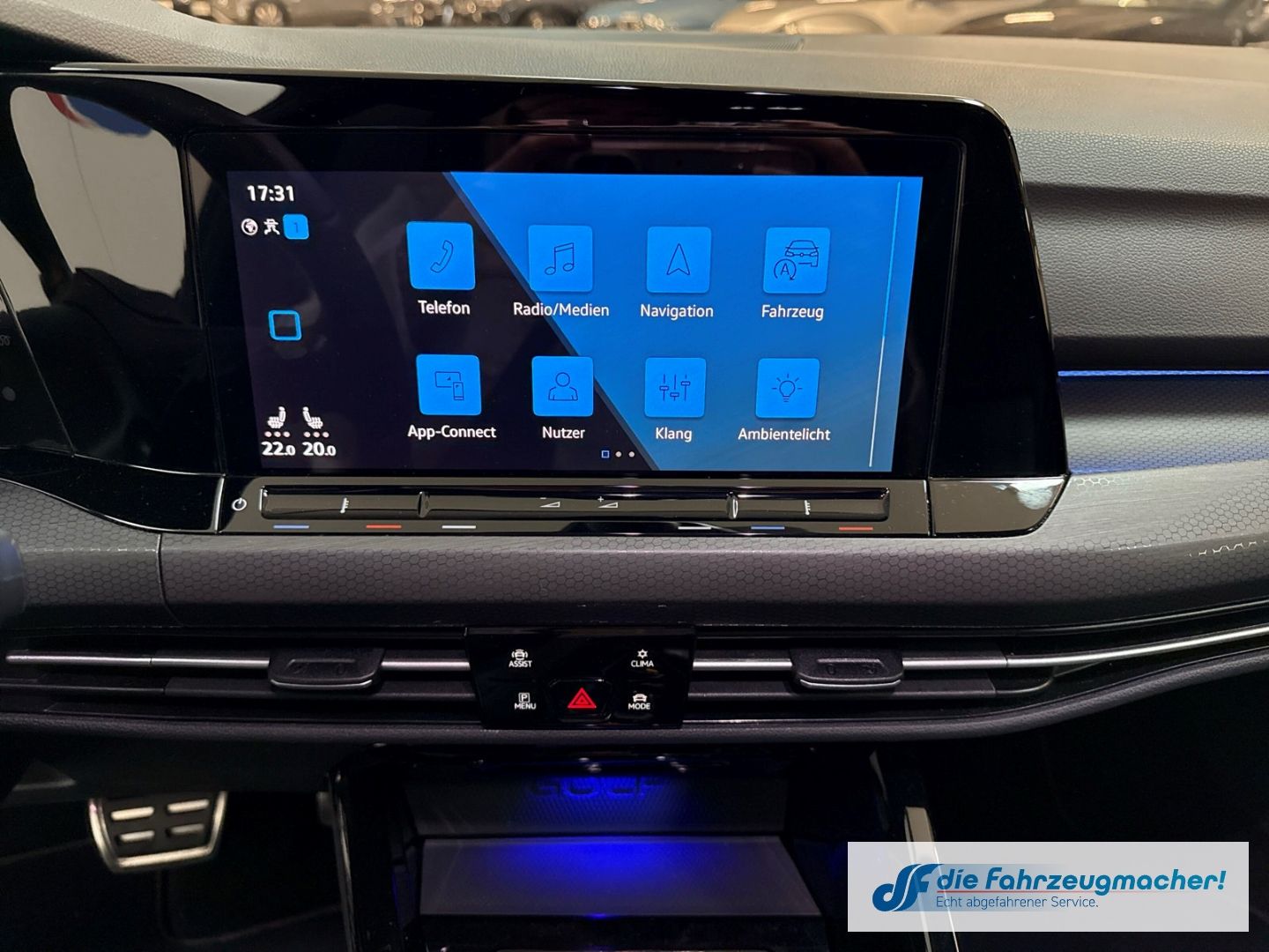 Fahrzeugabbildung Volkswagen Golf VIII GTI Navi Digitales Cockpit LED Sperrdi