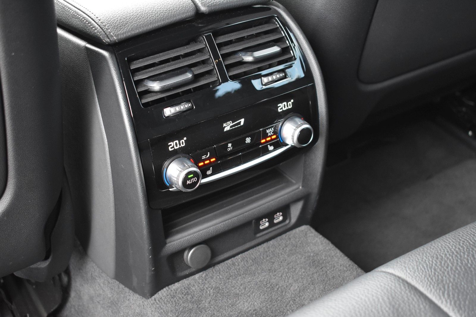 Fahrzeugabbildung BMW 530d Touring xDrive M Sport HUD H&K Pano Integra