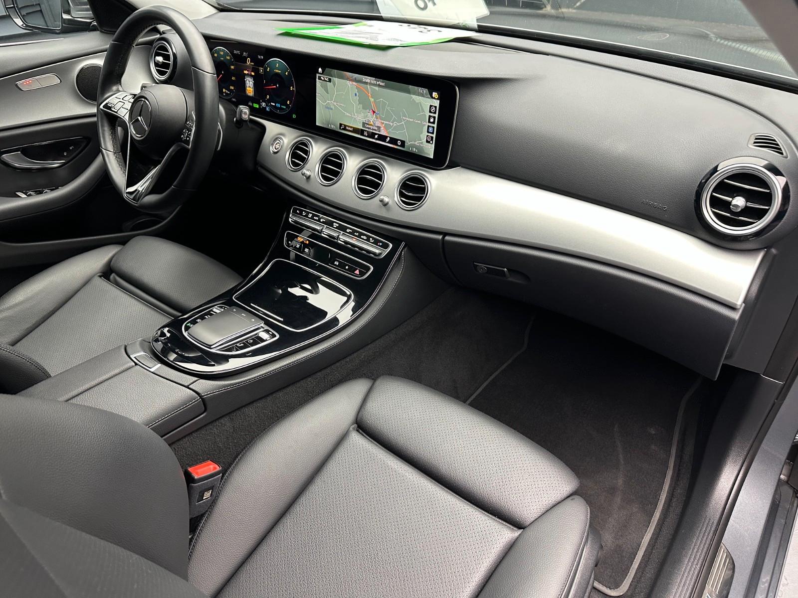 Mercedes-Benz E 220 d T 4Matic Avantgarde *LEDER*HuD*360*NAVI*
