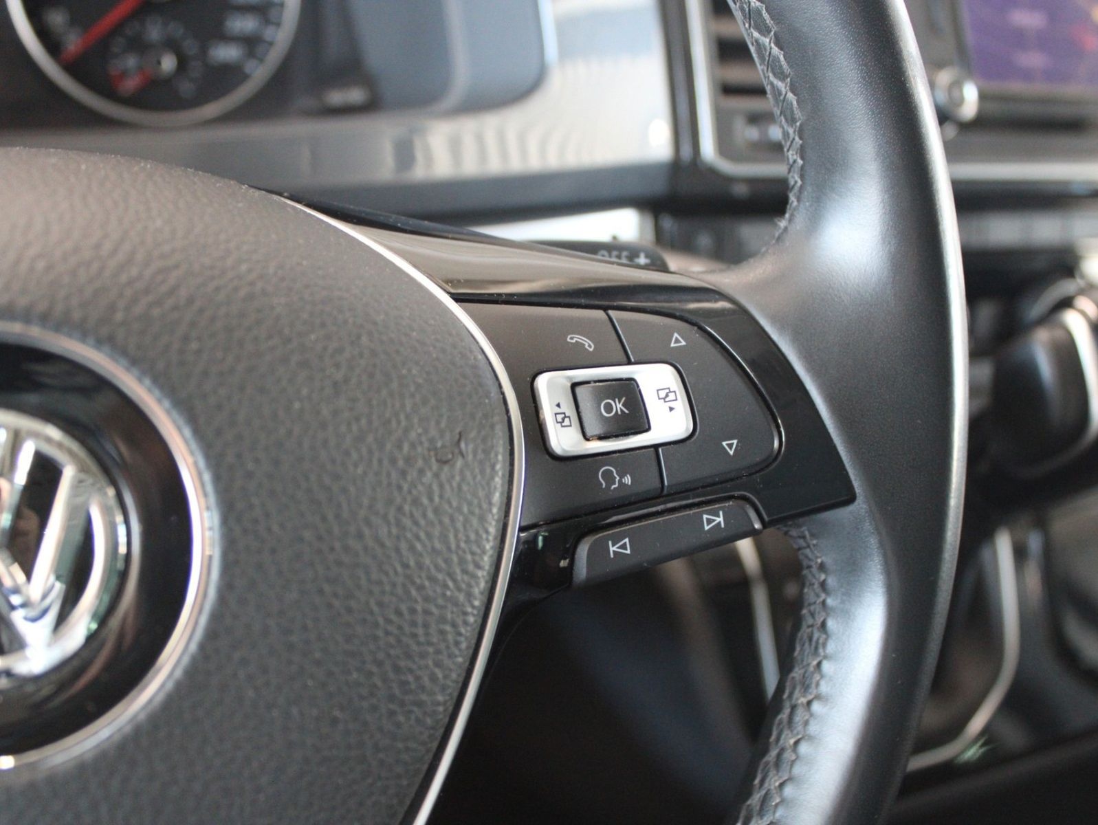 Fahrzeugabbildung Volkswagen T6 Multivan DSG Panamericana 4Motion AHK STDHZ