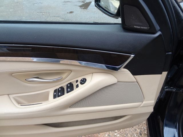 Fahrzeugabbildung BMW 530d xDrive/M-Paket/2.Hd/Leder/HUD/Pano/20Zoll/
