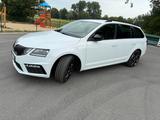 Skoda Octavia 2.0 TSI RS 245 Combi RS - Skoda Octavia: Weiß, RS