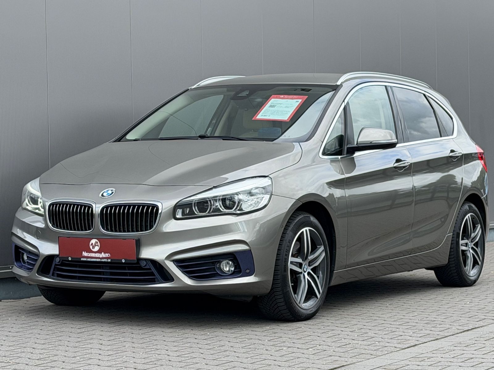 BMW 220 Active Tourer - 1