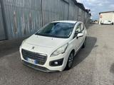 Peugeot 3008 1.6 e-HDi 115CV ETG6 Stop&Start Act - Peugeot 3008 mit Halbautomatikschaltung