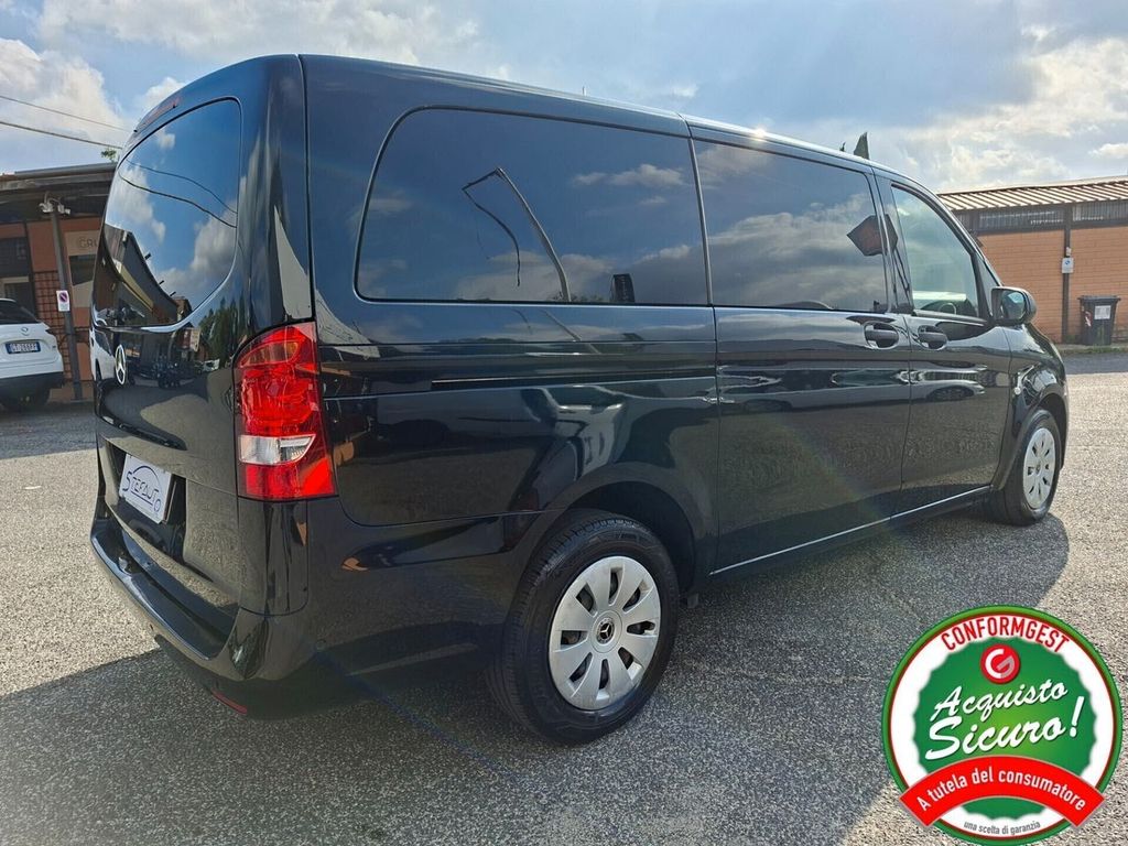 Image of Mercedes-Benz Vito