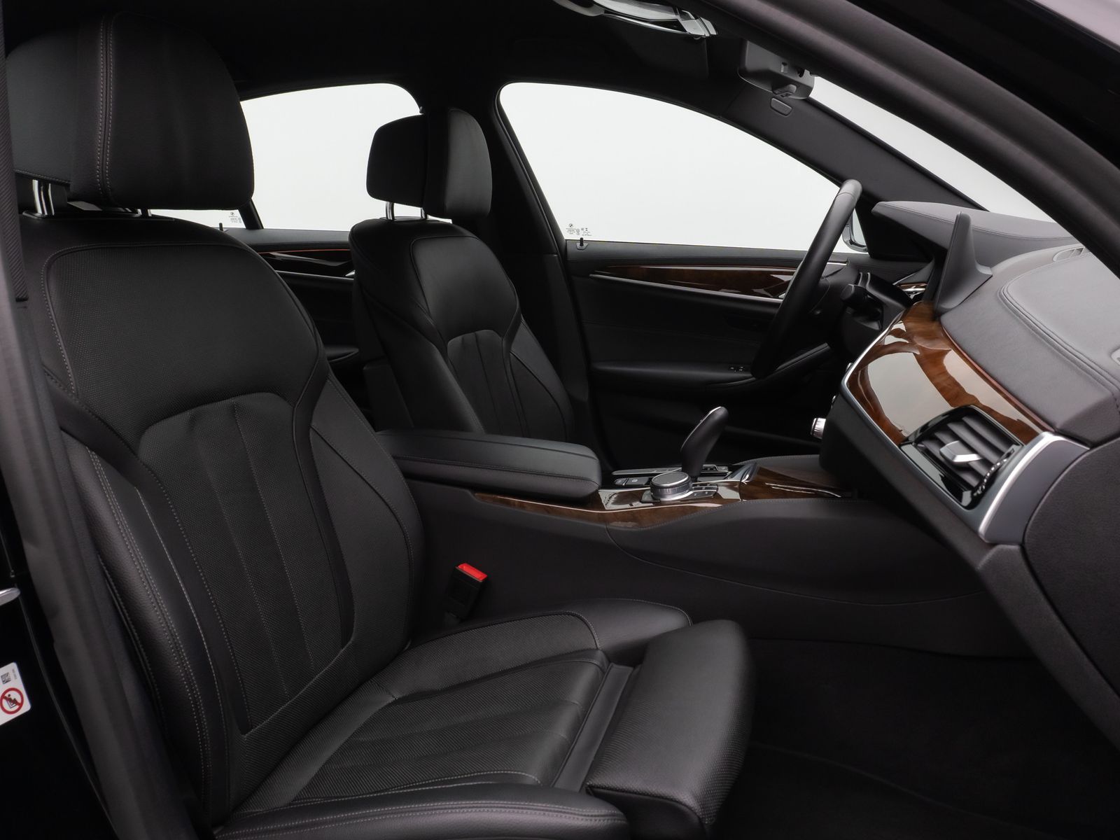 Fahrzeugabbildung BMW 530e iP Luxury Line Kamera HiFi Fernlichtassist