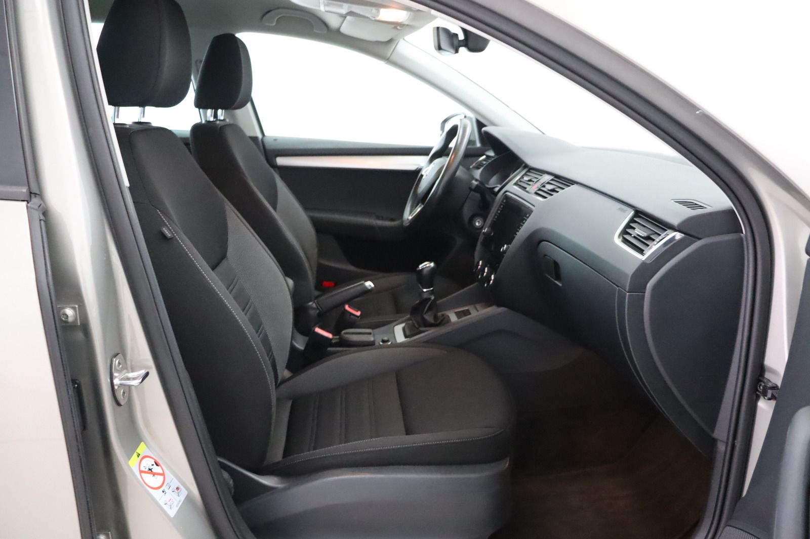 Fahrzeugabbildung SKODA Octavia Combi 2.0 TDI 4 x4 1. Hand Ambition