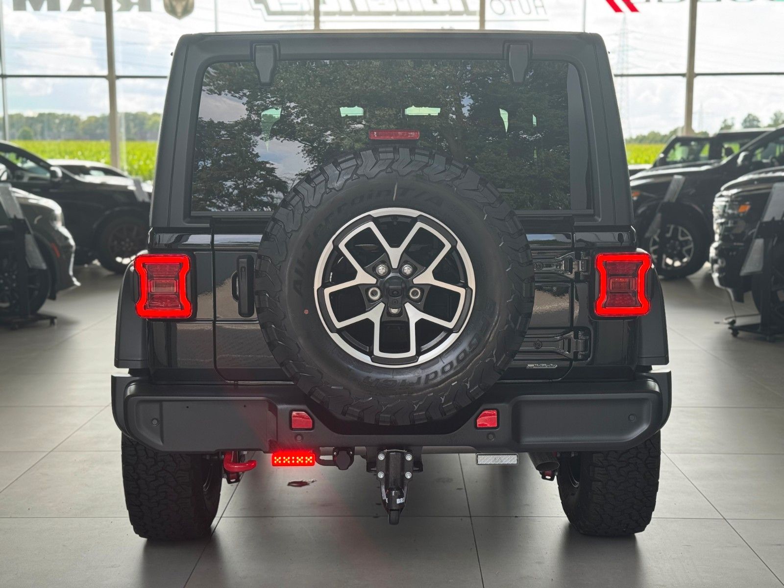 Fahrzeugabbildung Jeep Wrangler Rubicon 3,6 V6 MY24 "Technology Group"