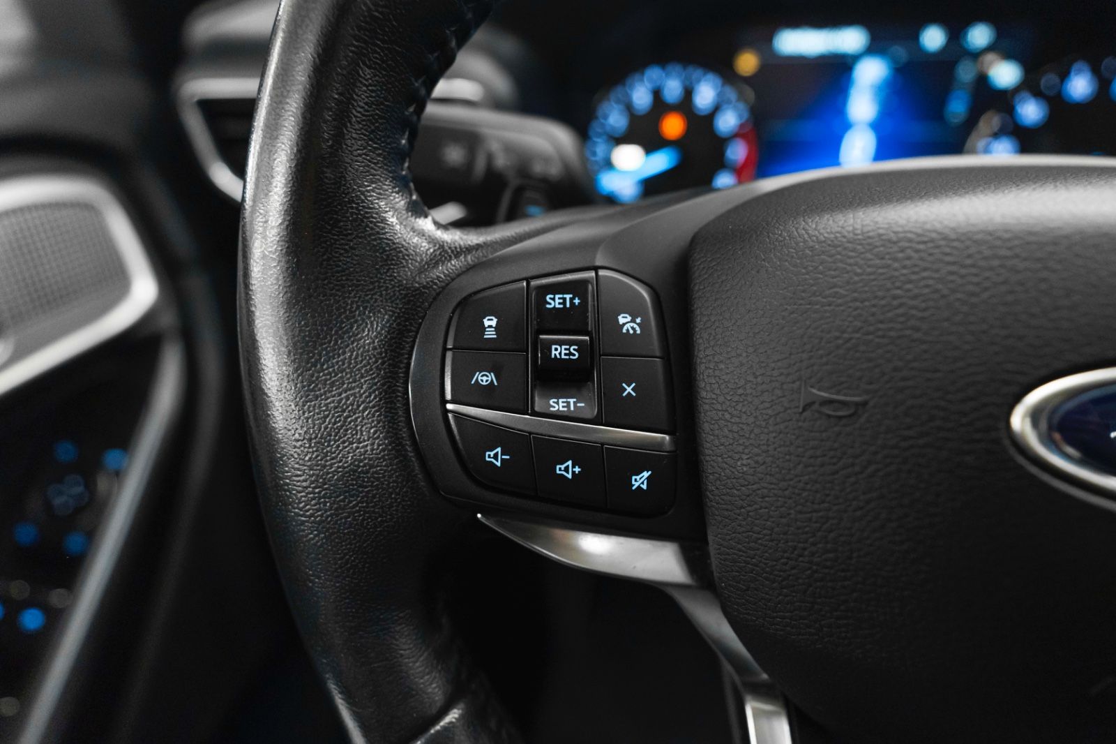 Fahrzeugabbildung Ford Explorer Hybrid Limited 3,3L ACC 360° LED B&O