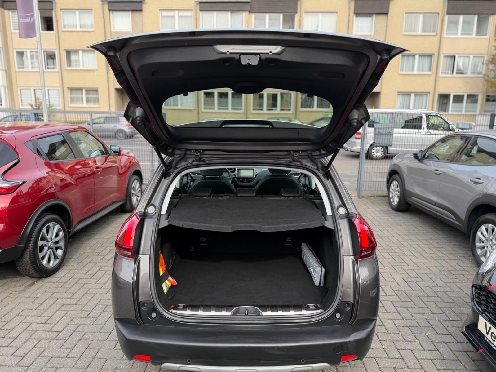 Peugeot 2008 Allure*NAVI*KAM*PDC*TEMPO*PANO*AUTOMATIK