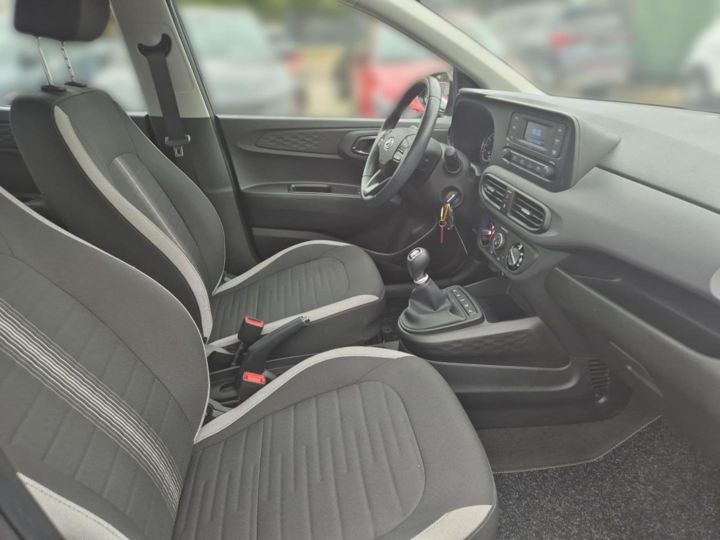 Fahrzeugabbildung Hyundai i10 Select Navi Apple CarPlay Android Auto Musik