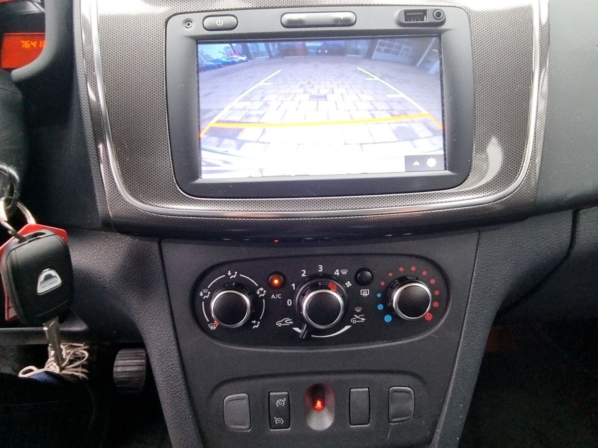 Fahrzeugabbildung Dacia Sandero Stepway Prestige TCe 100