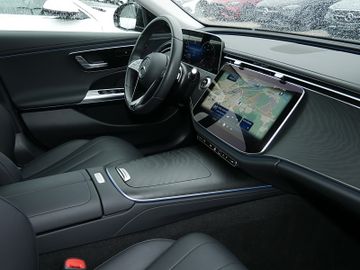 Mercedes E 200 - 5
