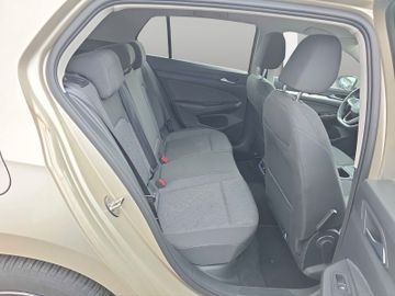 Volkswagen Golf - 10