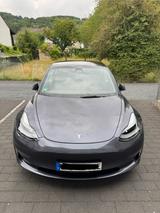 Tesla Model 3 Performance Dualmotor *TÜV Neu* - Tesla Model 3 in Bonn