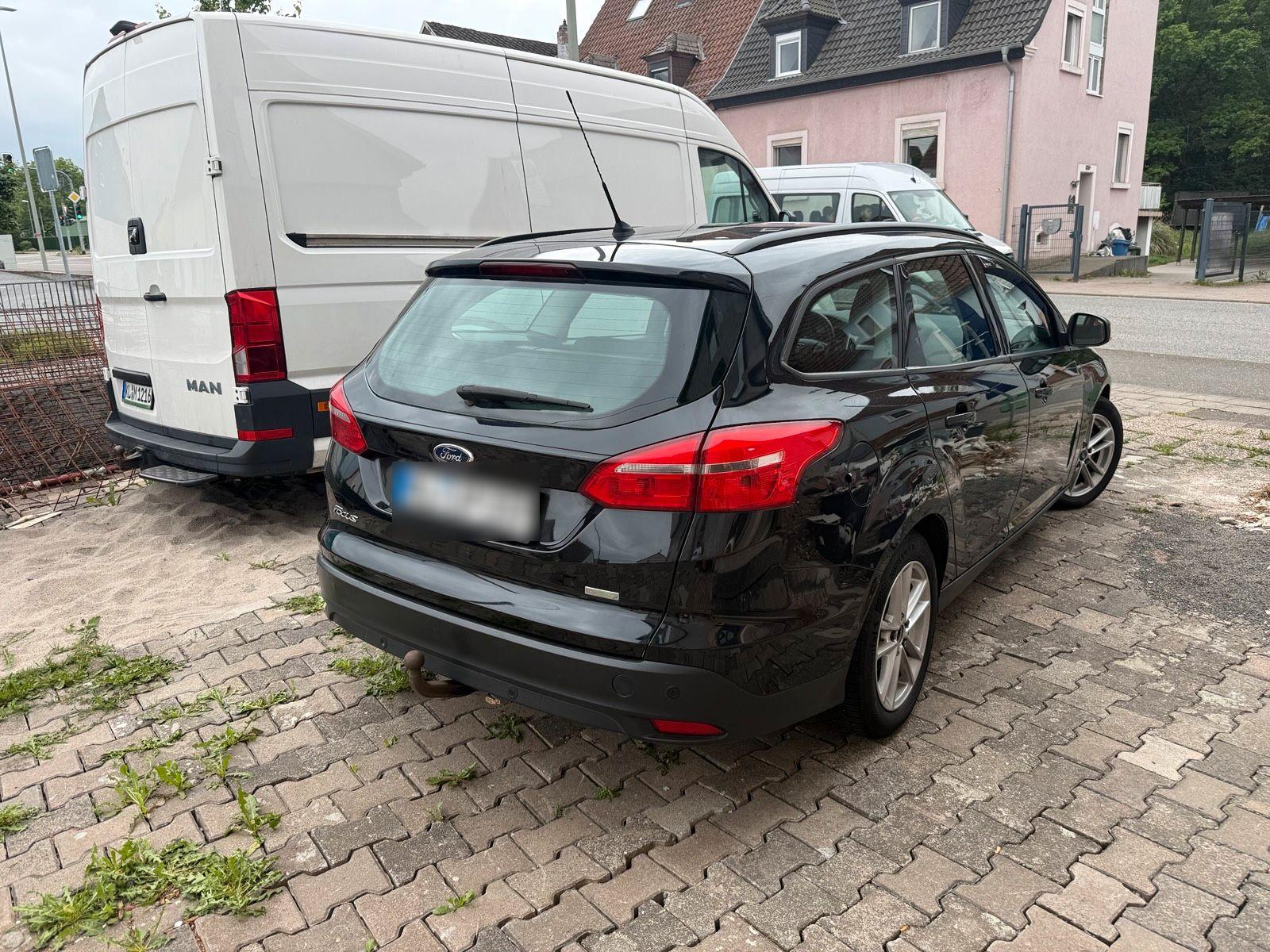 Ford Focus 2015 — photo 9