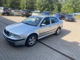 Skoda Octavia 1.6 Tour Tour - Skoda Octavia aus 2005: Tour