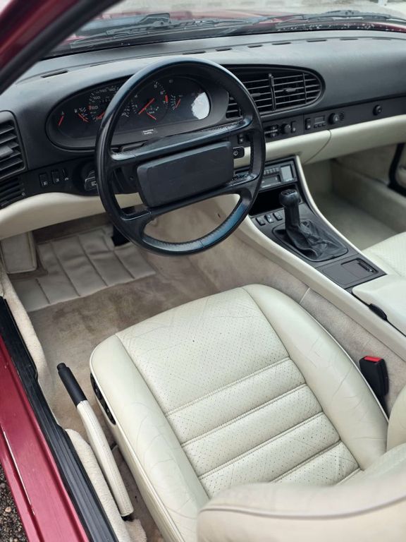 PORSCHE 944 1989