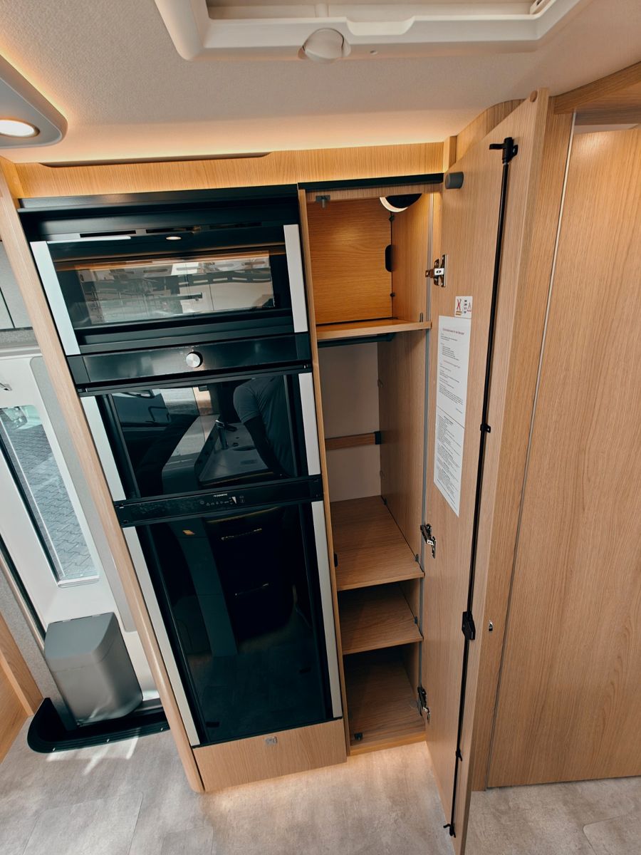 Fahrzeugabbildung HYMER / ERIBA / HYMERCAR B - KLASSE ML T 780 BLACKLINE