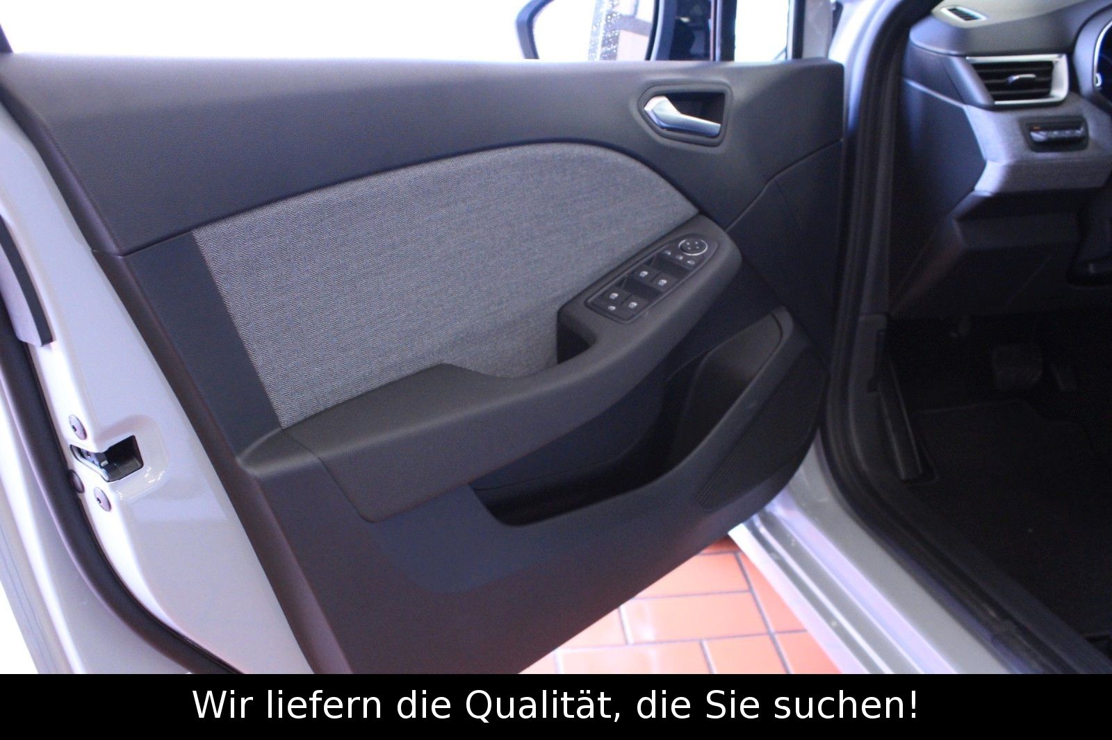 Fahrzeugabbildung Renault Clio TCe 90 Techno Automatik*Winterpaket*