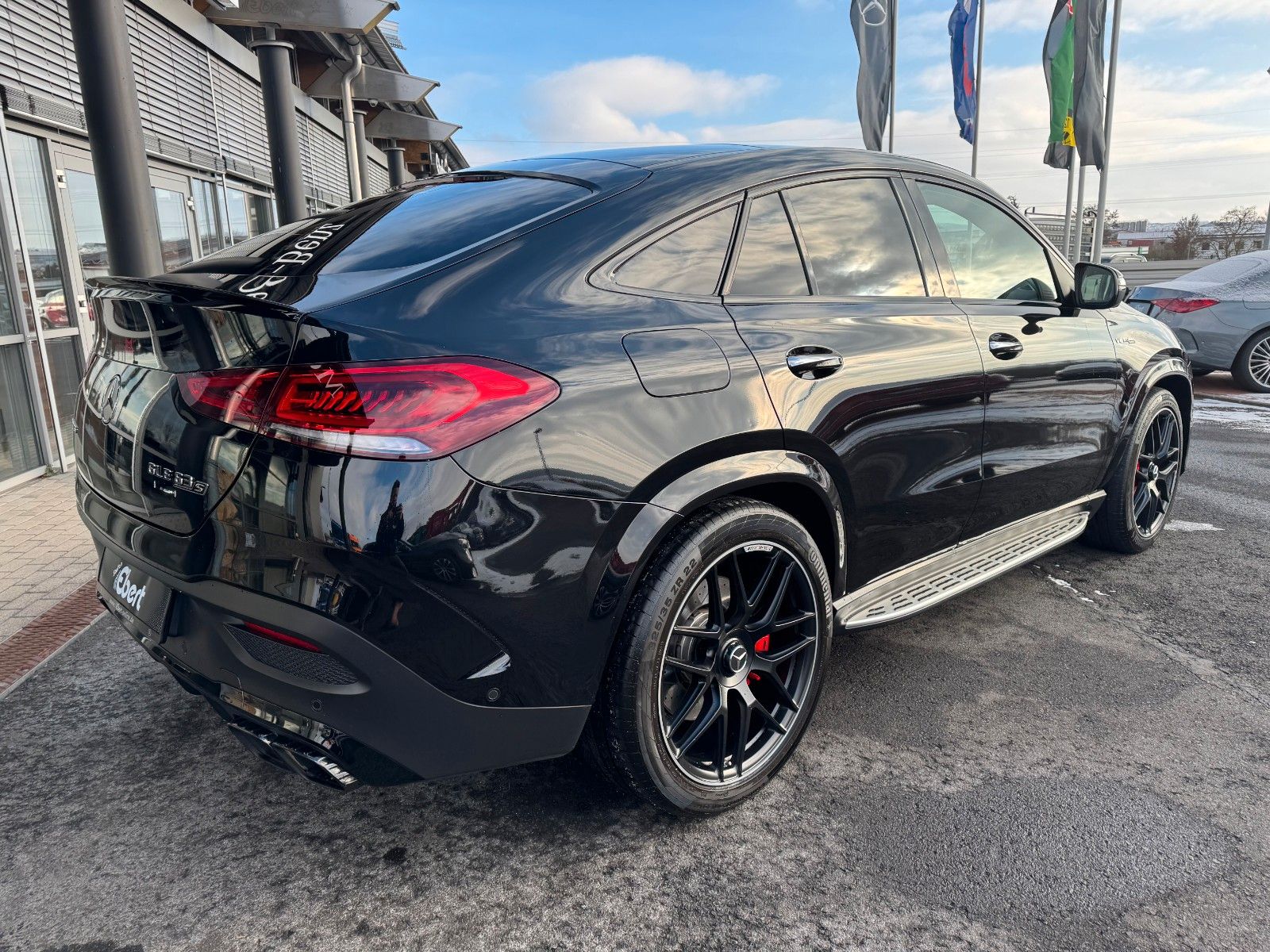Fahrzeugabbildung Mercedes-Benz GLE 63 AMG S Pano+Burm+AHK+HUD+Massage+StandH