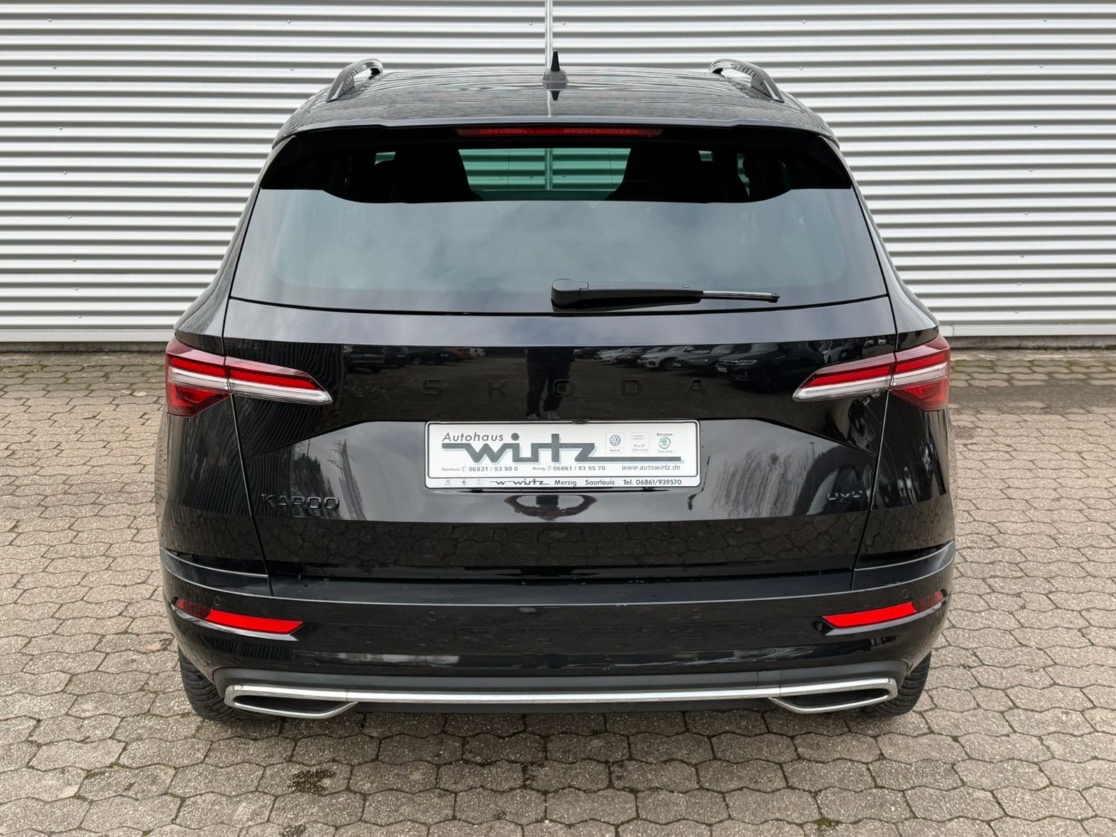 Fahrzeugabbildung SKODA Karoq Sportline 2.0 TSI  4x4 PANO ACC