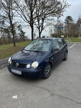 Volkswagen Polo 1.2 - Volkswagen Polo aus 2004 mit Benzin-Antrieb: Kleinwagen, mit Klimaanlage, 1.2