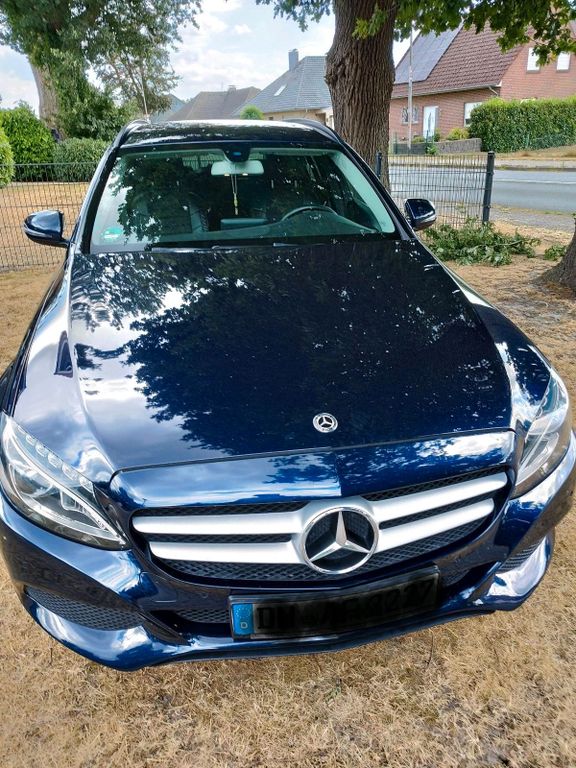 Image of Mercedes-Benz C 200