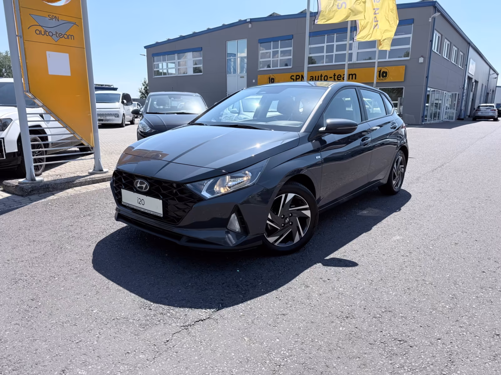 Hyundai i20 Trend 1.HAND/SHZ/CARPLAY/CHECKHEFT