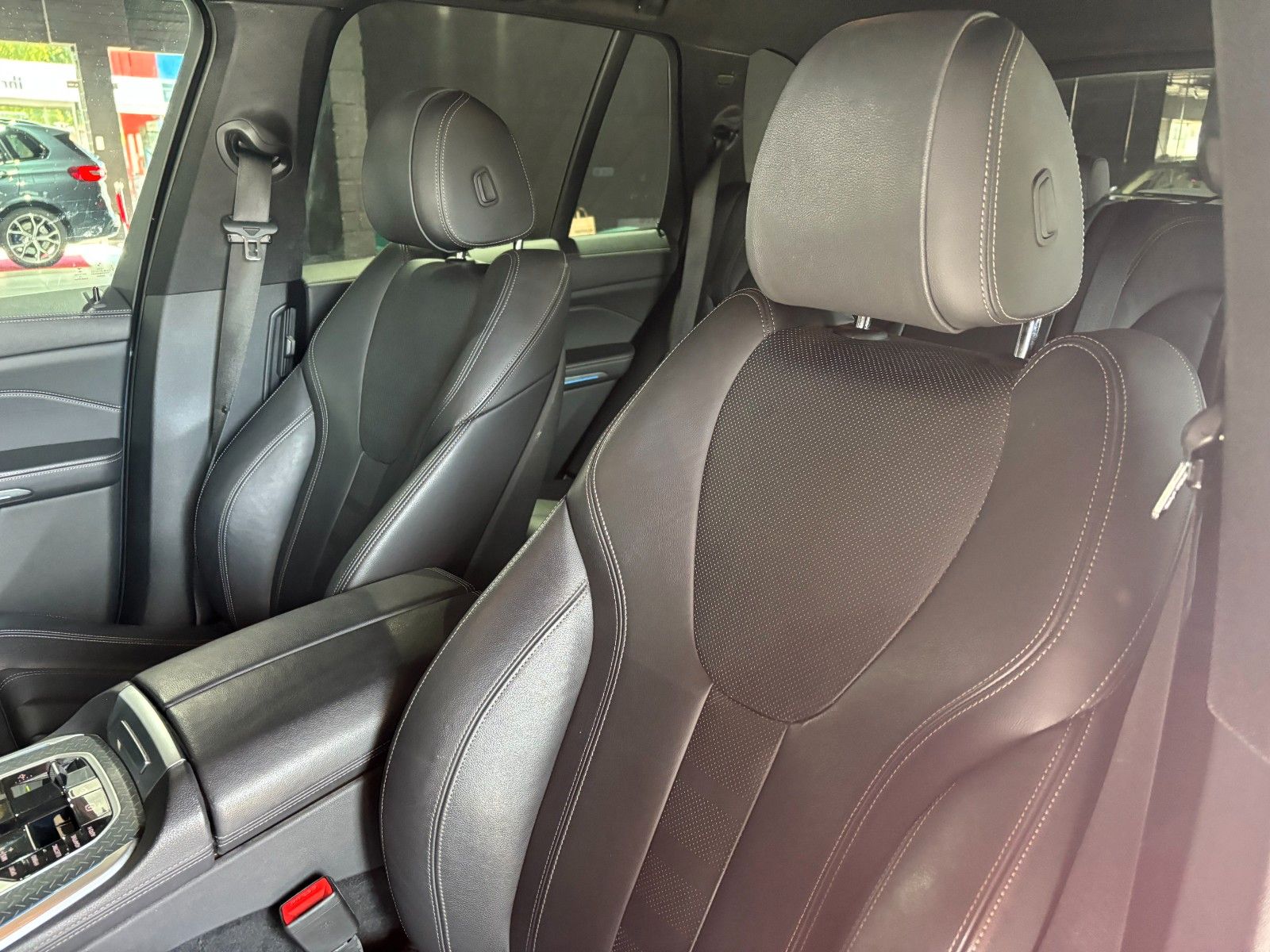Fahrzeugabbildung BMW X5 xDrive 45e *M-Packet*HUD*360°Kam*Keyless