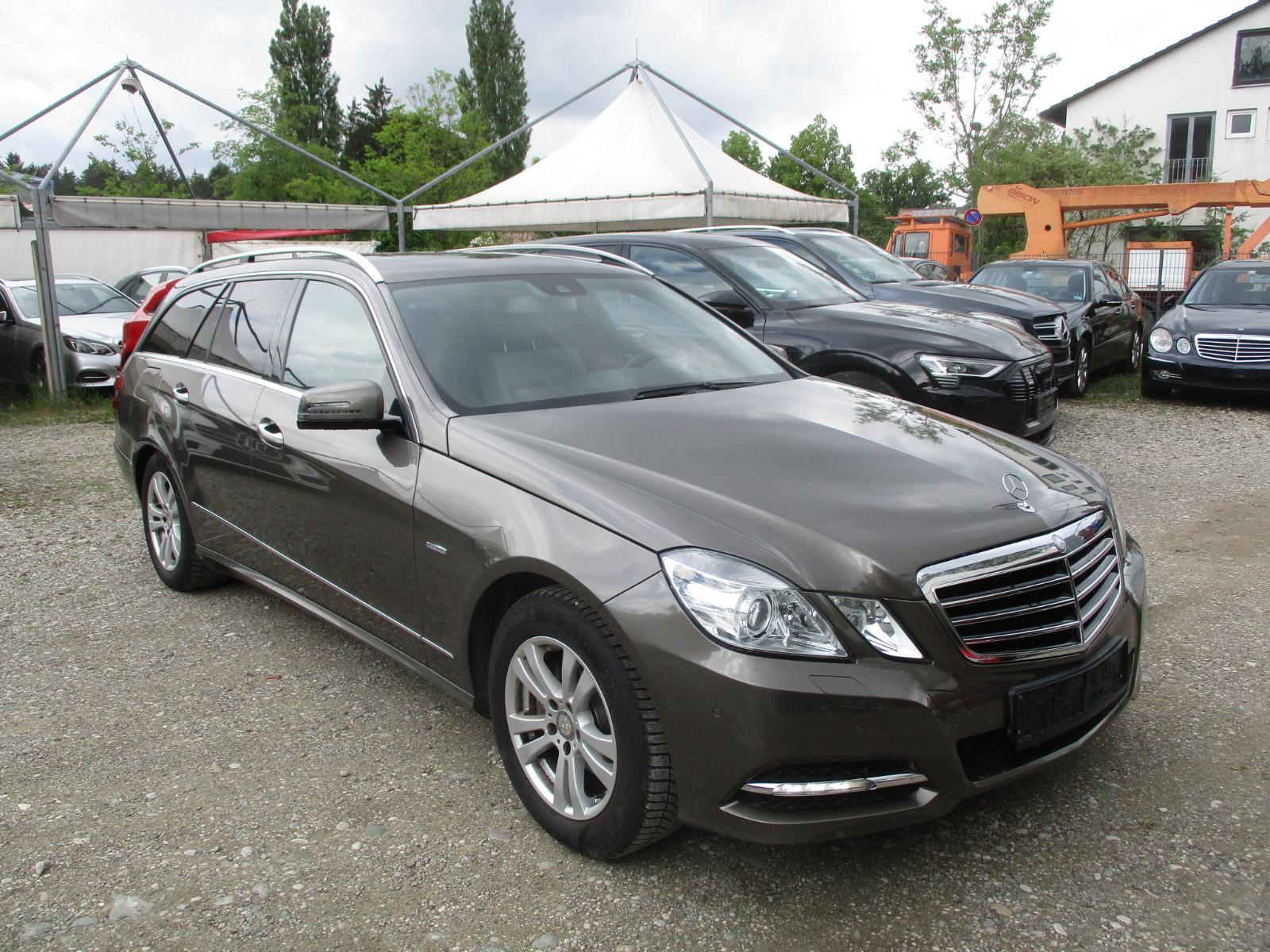 Mercedes-Benz E 200 T CGI Avantgarde Leder Xonon Parktronik