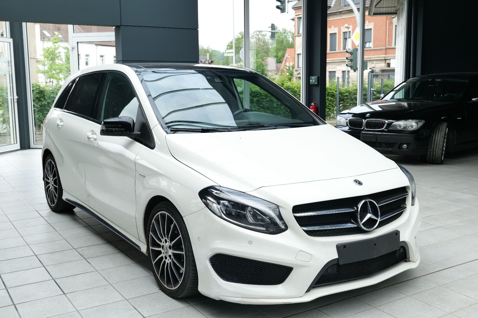 MERCEDES-BENZ B 220 B B 220 CDI / d 4Matic AHK AMG Line