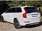 Volvo XC90 B5 D AWD Geartronic R-Design Pano H&K - gebrauchte Volvo XC90 aus dem Jahr 2022