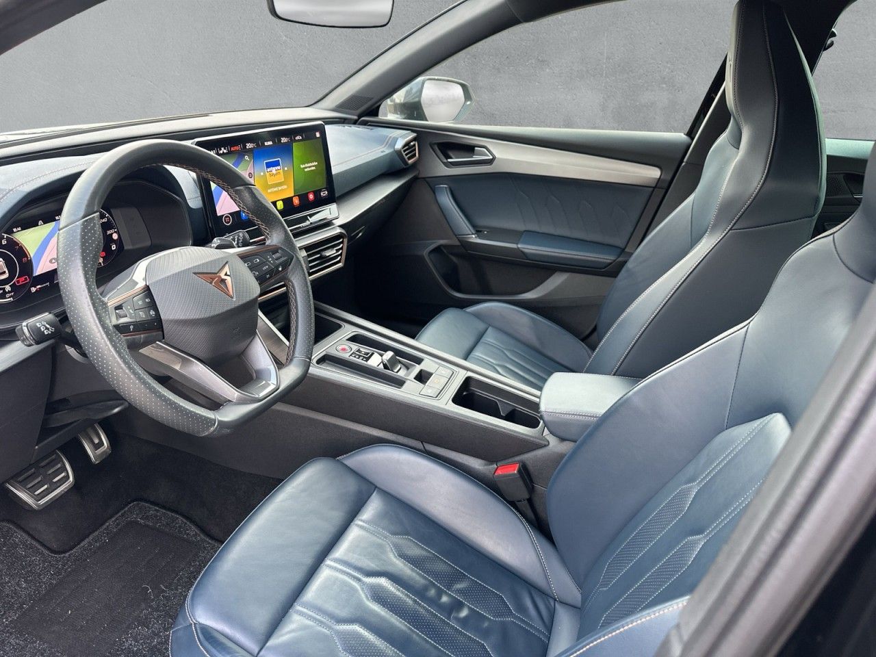 Fahrzeugabbildung CUPRA Leon VZ 2.0 TSI 221 kW (300 PS) 7-Gang-DSG