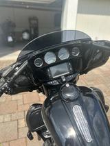 Harley-Davidson Street Glide Spezial - Harley-Davidson Motorräder in Herne